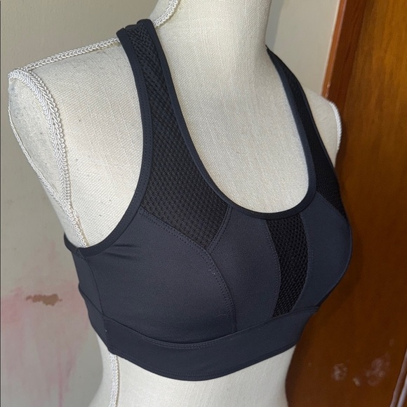 Women's Black Sports Bra - Picture 2 of 6